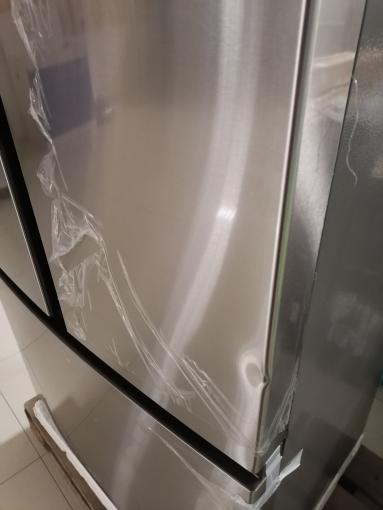 HISENSE RF750N4ISF poškodený kus - Americká chladnička