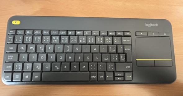 Logitech K400 Plus CZ čierna vrátený kus - Wireless klávesnica