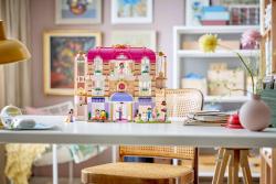 Lego Grandhotel v mestečku Heartlake