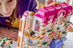 Lego Grandhotel v mestečku Heartlake