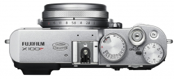 Fujifilm X100F strieborný