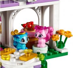 LEGO® Disney Princess LEGO® Disney™  41142 Maznáčikovia z paláca - kráľovský hrad
