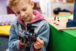 Lego Spider-Man a naháňačka väzenského transportéru