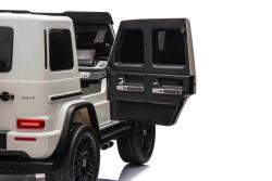 BENEO Mercedes-Benz G63 AMG 4x42 Dvojmiestne 12V, biele, MP3 Prehrávač s USB/AUX vstupom, Pohon 4x4,