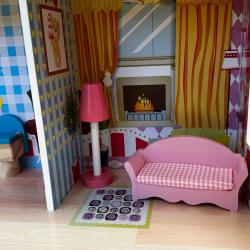 Wiky Drevený domček pre bábiky 63 x 33,5 x 106cm