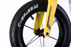 Bungi Bungi Bikes Bungi Bungi Detské odrážadlo Lite 12 Hliníkové ultra ľahké Banana Yellow vystavený kus