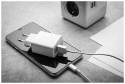FIXED Sieťová nabíjačka USB-C 17W Smart Rapid Charge biela