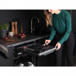 AEG FSK73767P  + kupóny na daľší nákup 