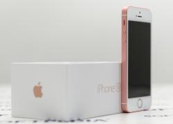 Apple iPhone SE 16GB ružovo-zlatý vystavený kus