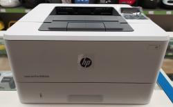 HP LaserJet Pro M404dn vystavený kus