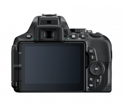 Nikon D5600 + 18-140mm AF-S VR vystavený kus